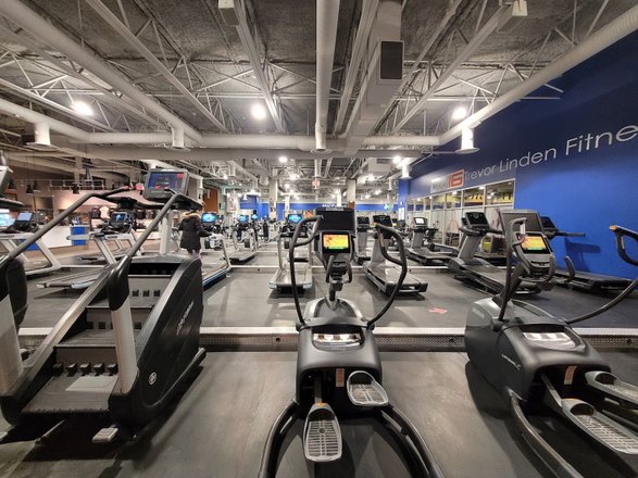 Club16 Trevor Linden Fitness Brentwood – Fitness in Burnaby, 1 review,  prices – Nicelocal